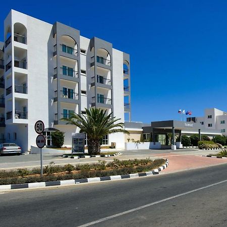 Paramount Hotel Apartments Protaras Bagian luar foto
