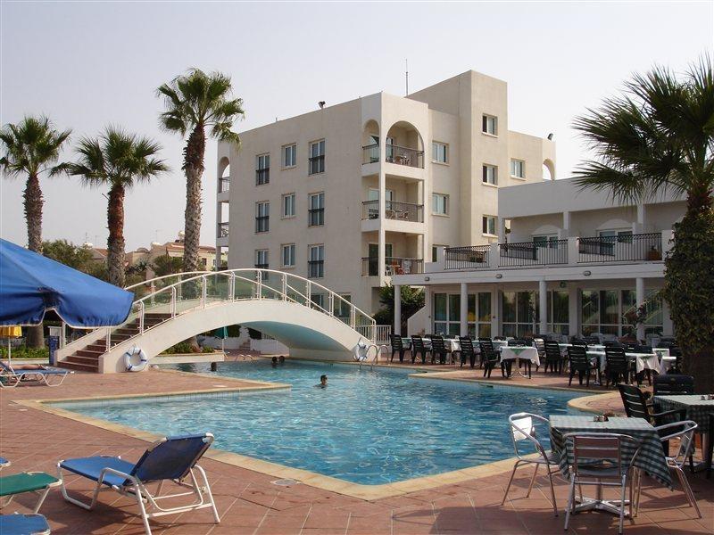 Paramount Hotel Apartments Protaras Bagian luar foto