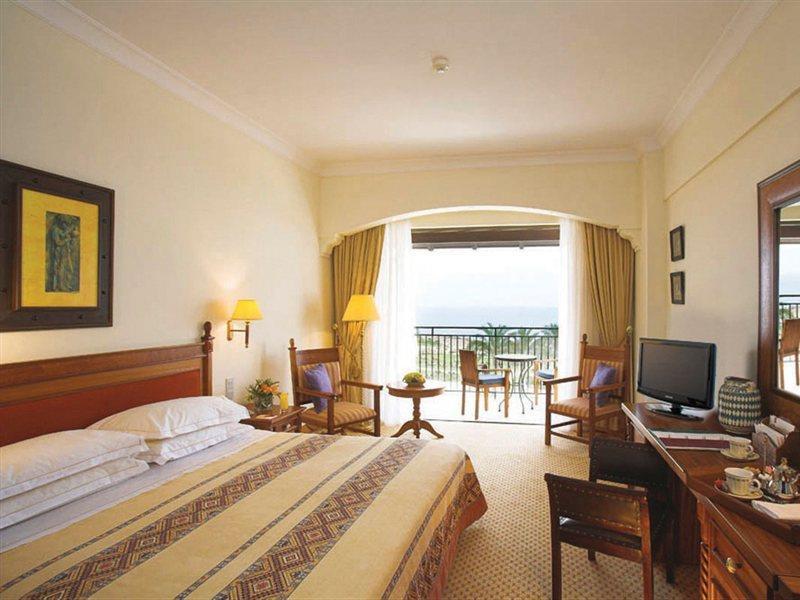 Paramount Hotel Apartments Protaras Bagian luar foto