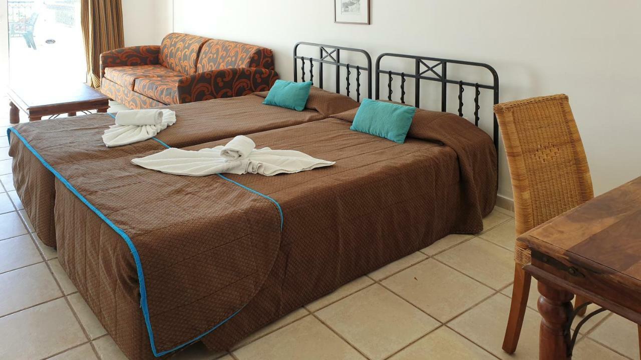Paramount Hotel Apartments Protaras Bagian luar foto