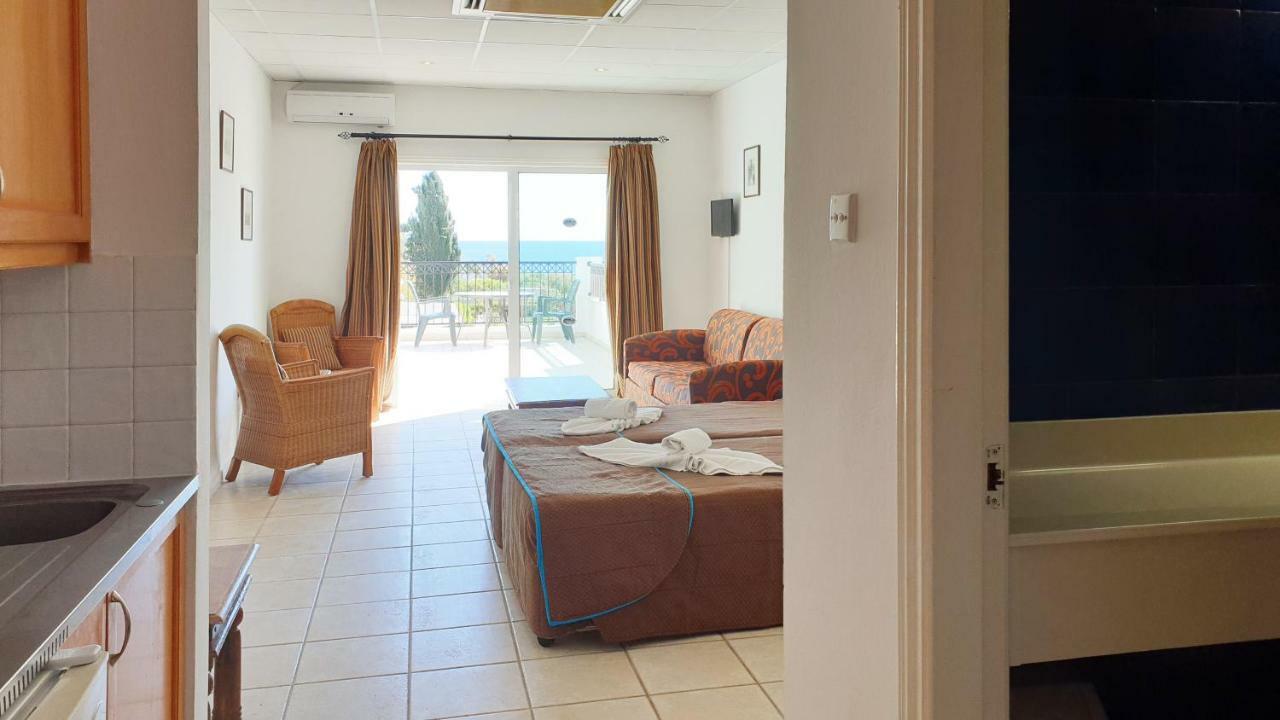 Paramount Hotel Apartments Protaras Bagian luar foto