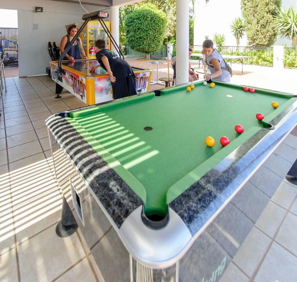 Paramount Hotel Apartments Protaras Bagian luar foto