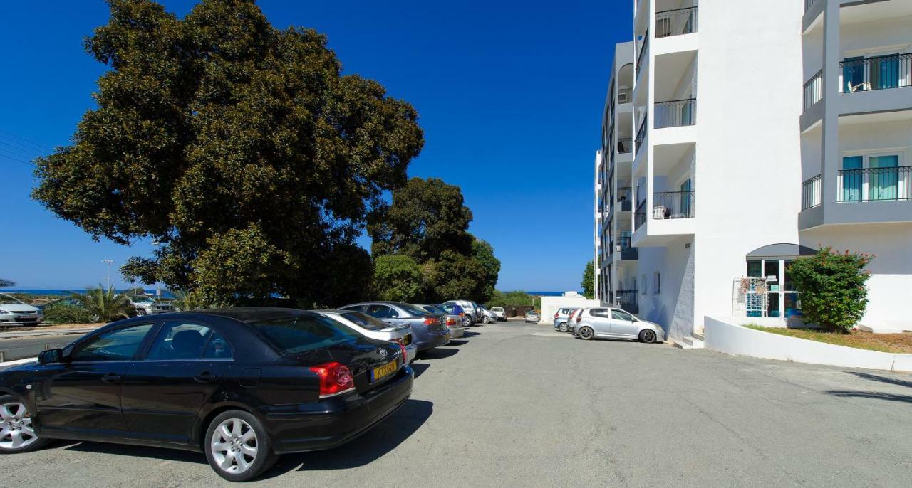 Paramount Hotel Apartments Protaras Bagian luar foto