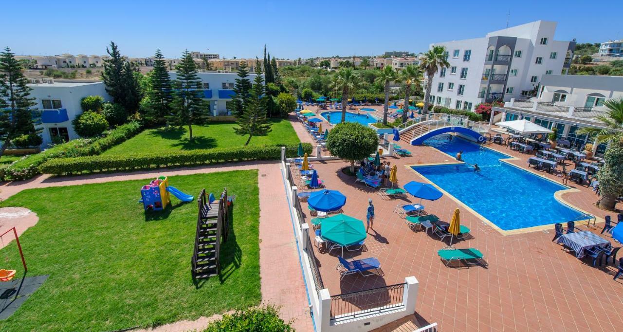 Paramount Hotel Apartments Protaras Bagian luar foto