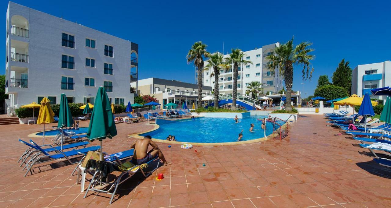 Paramount Hotel Apartments Protaras Bagian luar foto