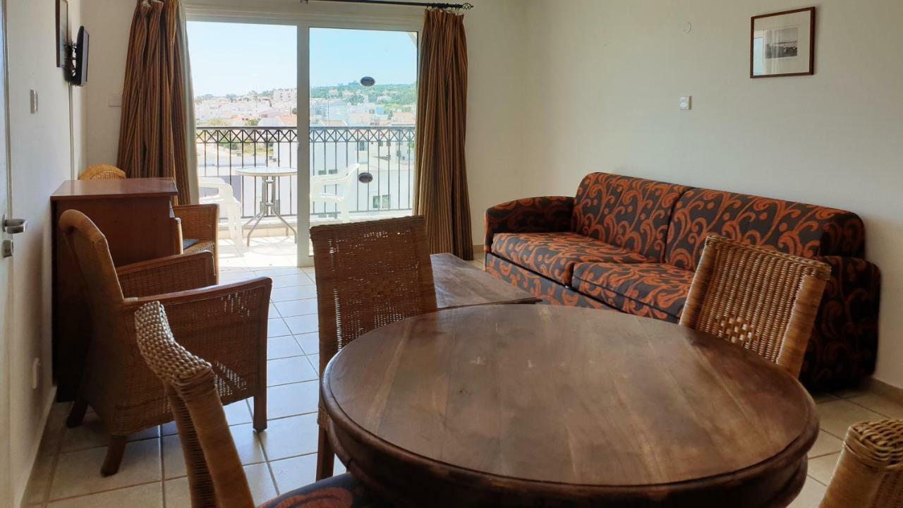 Paramount Hotel Apartments Protaras Bagian luar foto